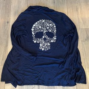Navy “skull” light sweater